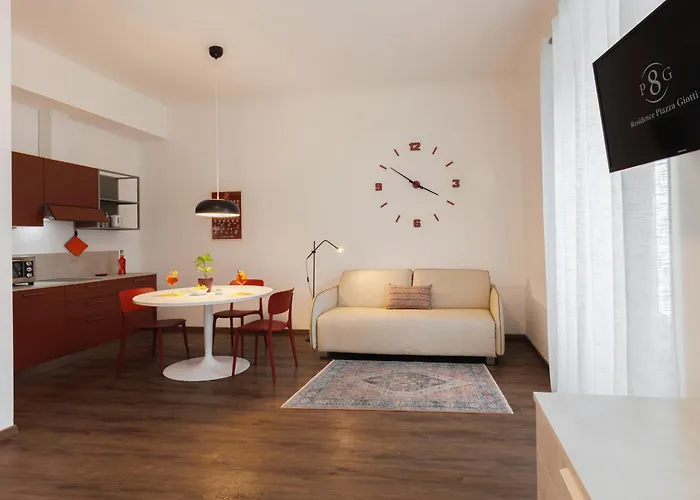 Ξενοδοχείο με διαμερίσματα Piazza Giotti 8