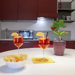 Piazza Giotti 8 4*