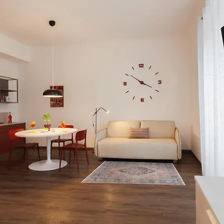 Hotel apartamentowy Piazza Giotti 8