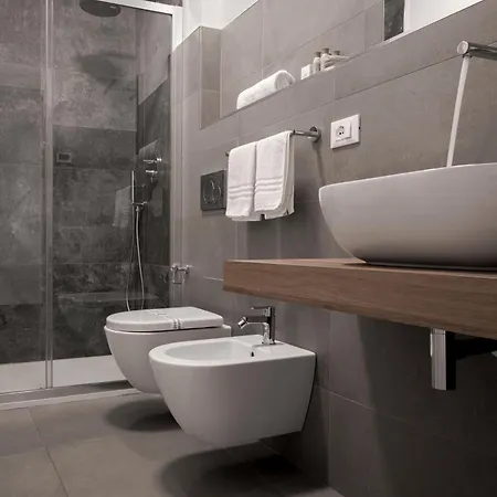 Piazza Giotti 8 Apartahotel 4*